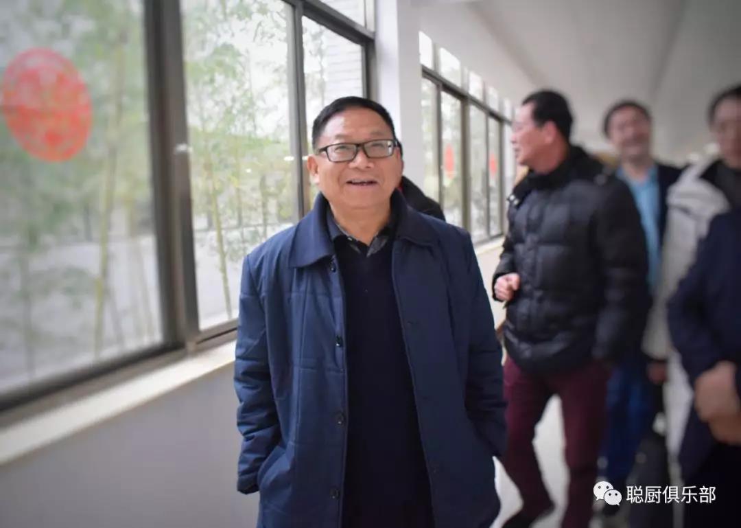 「2020農(nóng)業(yè)大咖圓桌會(huì)」 在瀏陽市兩型產(chǎn)業(yè)園聰廚舉行 「2020農(nóng)業(yè)大咖圓桌會(huì)」 在瀏陽市兩型產(chǎn)業(yè)園聰廚舉行